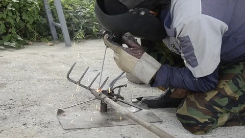 Welding iron 스톡 동영상 77749120