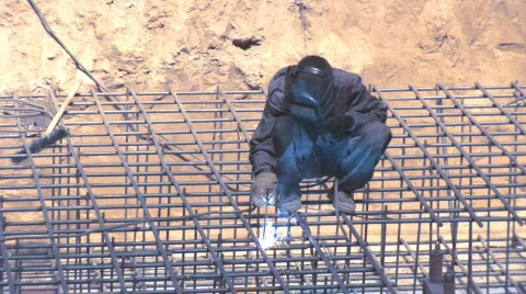 Welding man sequence of shots Stock-Footage 310648