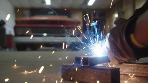 Welding metal bars together Stock-Footage 139719721