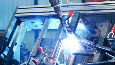 Welding process of a bicycle body frame Vídeo Stock 146637940