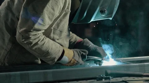 Welding of steels with Mig welding. Vídeo Stock 342823218