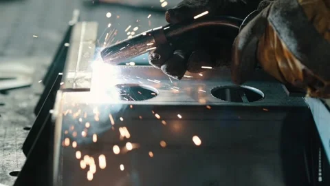 Welding of steels with Mig welding. 스톡 동영상 342823492