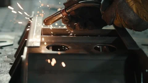 Welding of steels with Mig welding. 動画素材 343875675