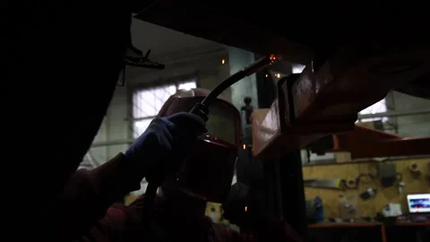 Welding work custom cars 動画素材 222888723