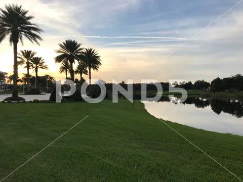 Well mantained Landscaping area in Lake Photo Stock Photos