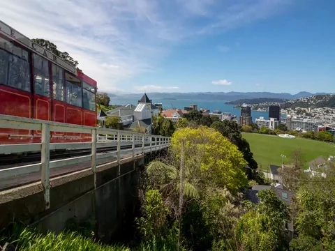 Wellington Red Cable Car, Fast Time Lapse, 4k, Spring Sunny Afternoon. 動画素材 80619454