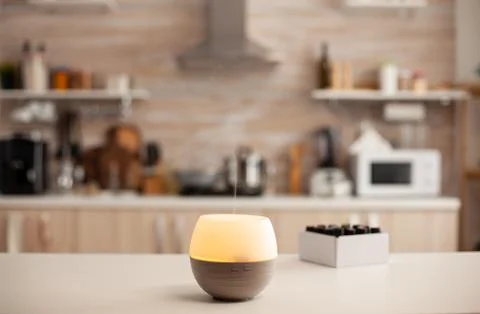 Wellness aromatherapy essential oils diffuser Stockfoto's