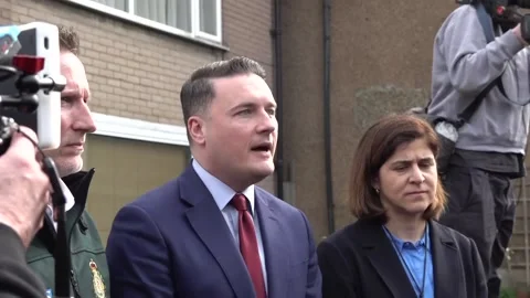 Wes Streeting statement after suspected arson attack on Jewish community ambula Stock Footage 331290767