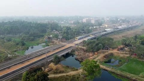 West Bengal train station. Video stock 241310405