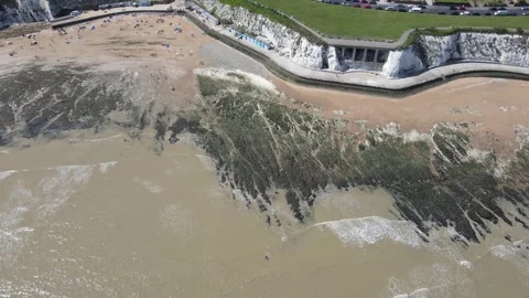 West facing view of the beach at Dumpton Gap, Kent Stock Footage 250450387