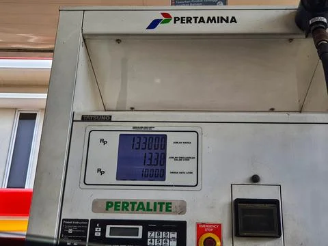 West Java, Indonesia in September 2022. A machine selling fuel oil owned by P Stock-Fotos