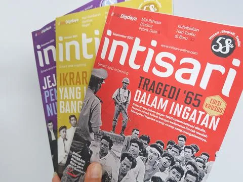 West Java on July 2022. Photo of some Intisari magazines. Intisari is the nam Foto stock