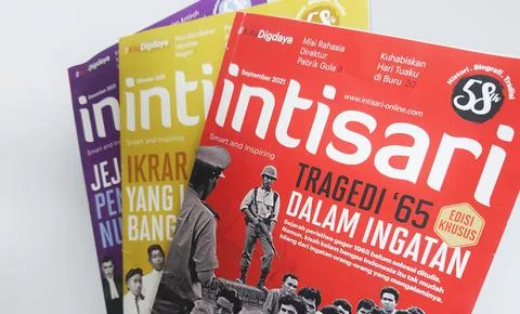 West Java on July 2022. Photo of some Intisari magazines. Intisari is the nam Foto stock