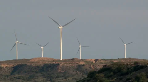 West Texas wind turbines dot desolate horizon Stock Footage 25172472