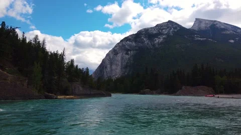Western Canada -  Bow River - Forest and Mountain - 4K 動画素材 204878659