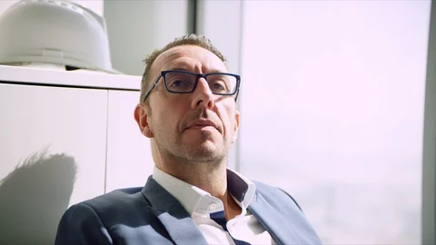 Western man shaking his head. Stock Footage 129400938