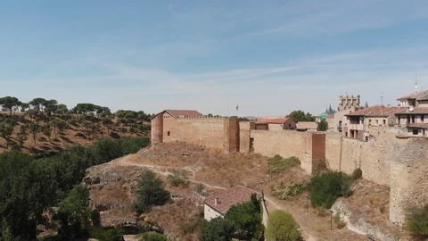 Western section of the medieval wall, Segovia, Spain. Video stock 116606399