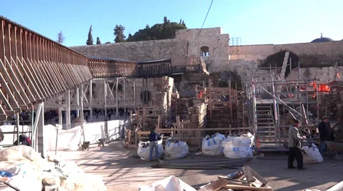 Western wall archiological constraction 動画素材 33746714