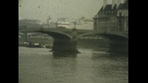 Westminster Bridge and St Thomas Hospital 1965 Vidéo 253483513