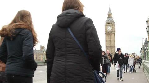 Westminster bridge handheld Stock Footage 36092079