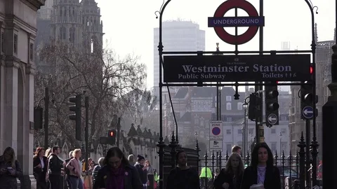 Westminster London Underground Exit Vídeo Stock 73647976