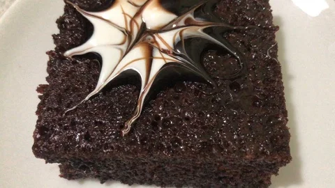 Wet cake. 스톡 동영상 90302589