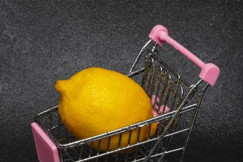 Wet lemon Stock Photos