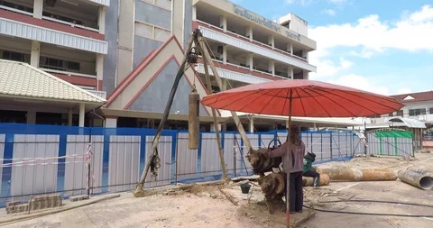 Wet-process bored pile machine for outside construction 動画素材 91877919