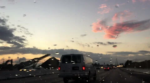 Wet Windshield hyperlape evening Vídeos de archivo 56024566