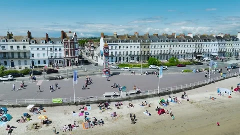 Weymouth Beachat summer from a drone, Esplanade, Weymouth, Dorset, England Vídeo Stock 280443458