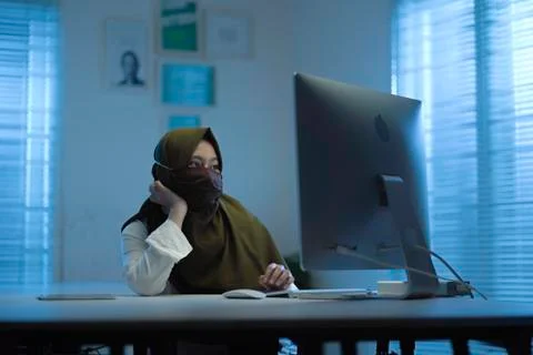 WFH NIGHT (11) - working on computer Stock Photos