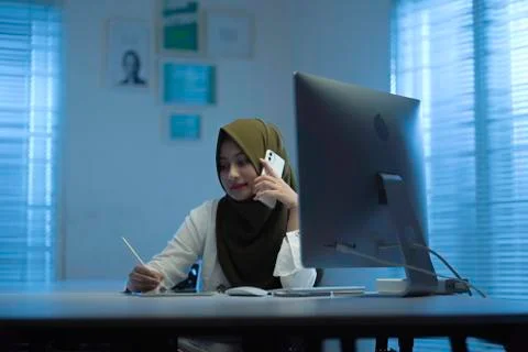 WFH NIGHT (32) - working on computer Stock Photos