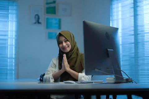 WFH NIGHT (35) - working on computer Stock Photos