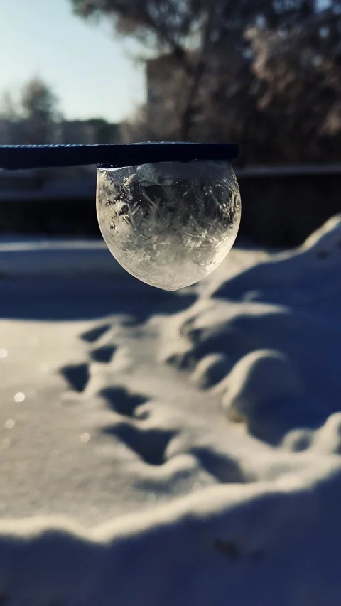 What Happens to a Soap Bubble at -25°C Stock Footage 326969577