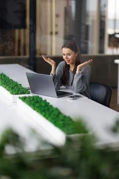 What is wrong. Anxious angry hispanic female splash hands unable to access da Stock Photos