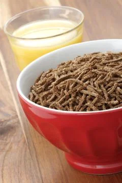 Wheat bran cereal breakfast Фото