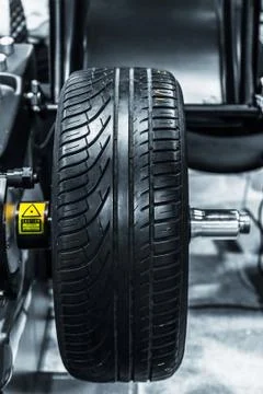 Wheel balancing close up Foto stock