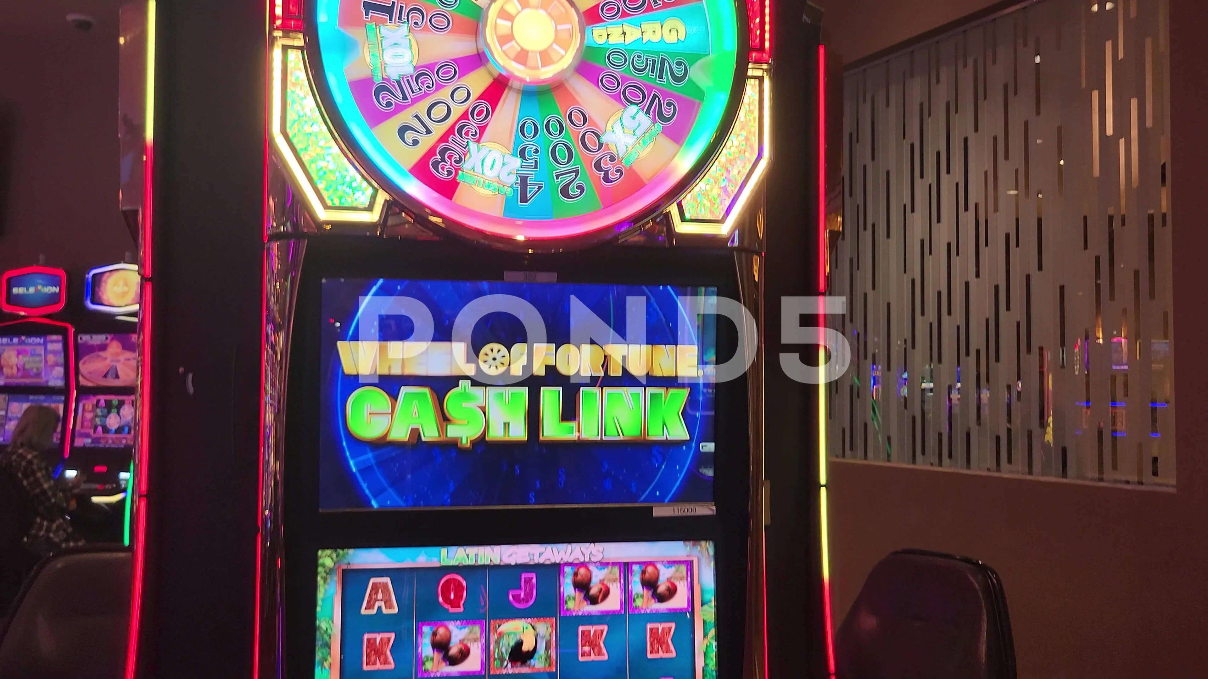 wheel of fortune cash link slot machine