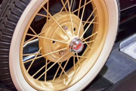 Wheel on old-timer Foto stock