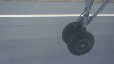 Wheels Down 動画素材 101631865