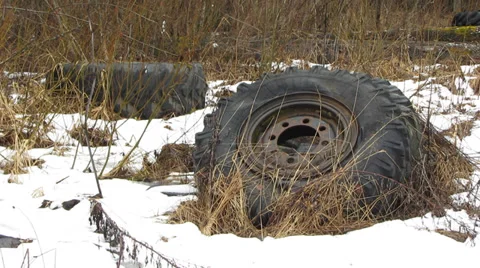 Wheels thrown in the wrong place Vídeo Stock 36523997