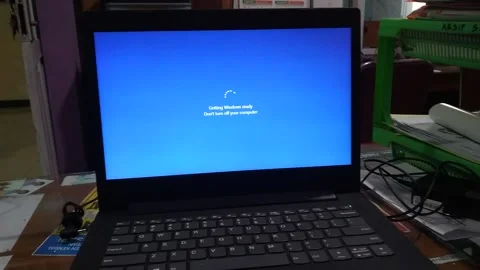 When my laptop error Video stock 221818138