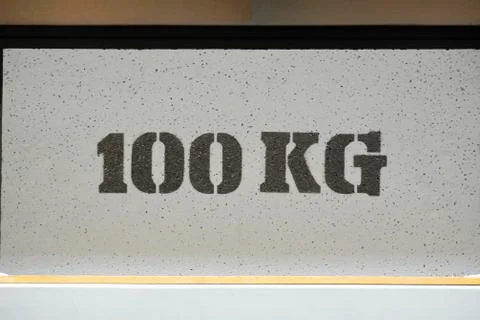 When testing a bookcase or shelf, a 100 kilogram shelf can withstand. limitin Stock Photos