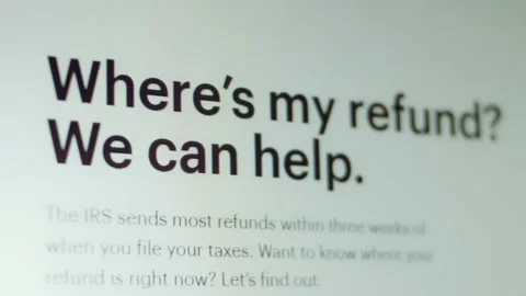 Where's my refund. Shooting the screen in pixel mode, Contour highlighting Vídeo Stock 232485626