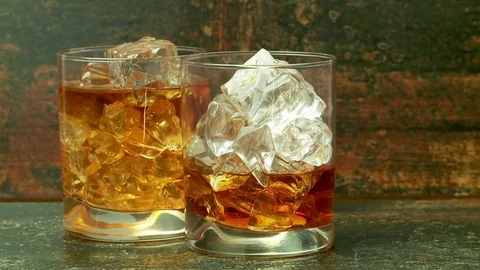 Whiskey &amp; ginger ale Stock Footage 84038053