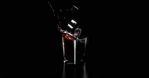 Whiskey splash freeze Stock Footage 168345436