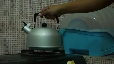 WhistlingKettle 04 includes audio Stock Footage 277405477