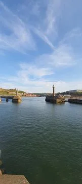 Whitby Harbour with Lighthouse Foto stock