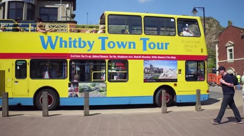 Whitby tour bus 動画素材 65290969