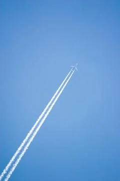 White airplane trace Foto stock